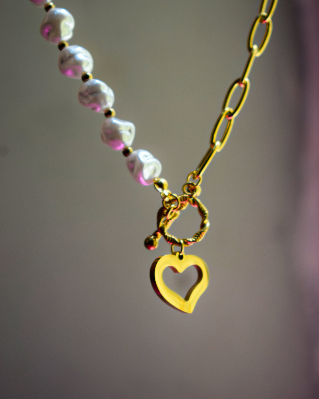 Gold-Tone Heart Pendant Necklace with Pearl Beads – Imitation Jewelry